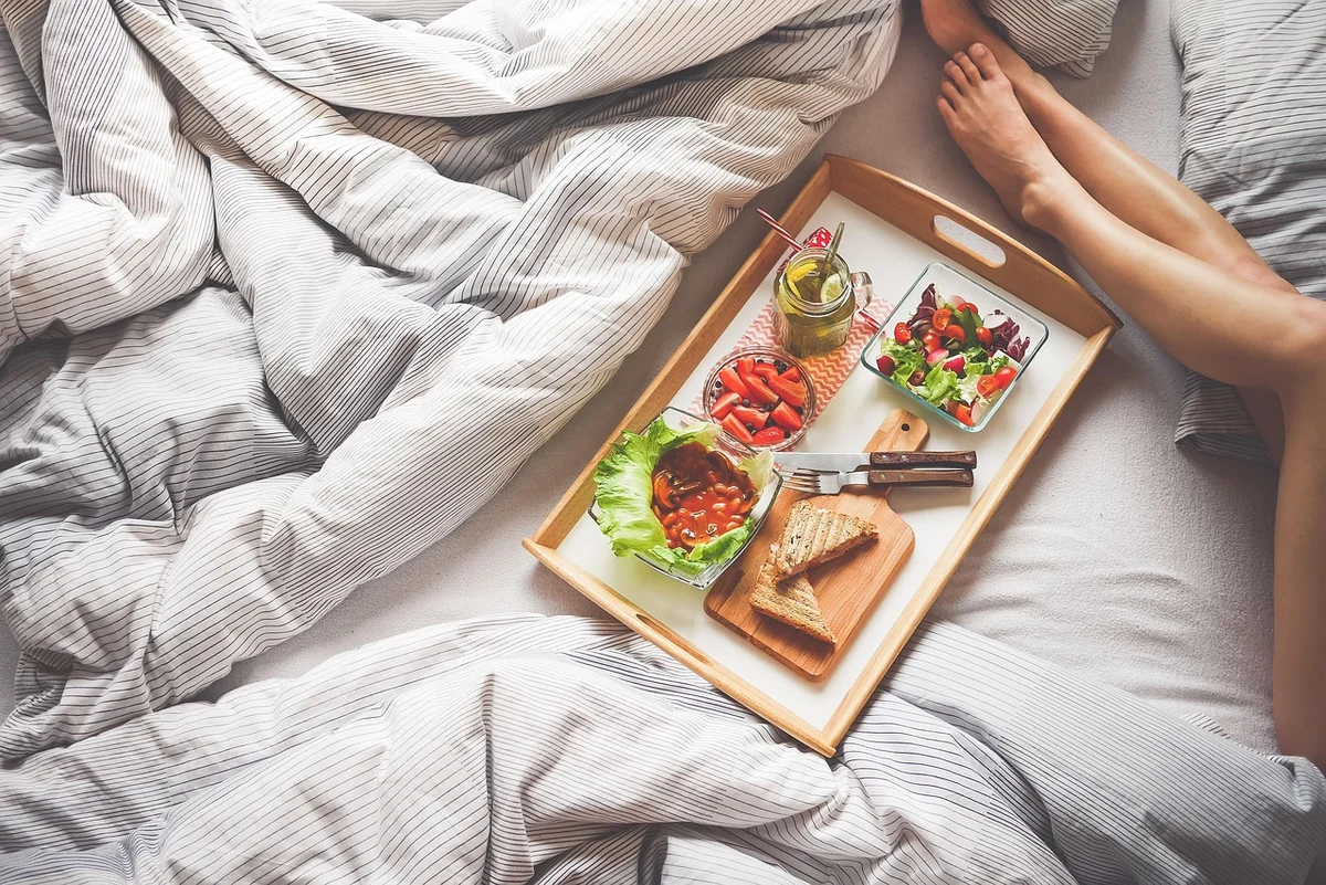 Fabriquer une tête de lit DIY en bois recyclé : tendance écolo 2026 à adopter